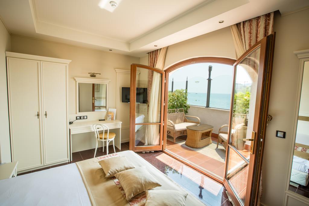 Helena Vip Villas And Suites Сонячний Берег Екстер'єр фото